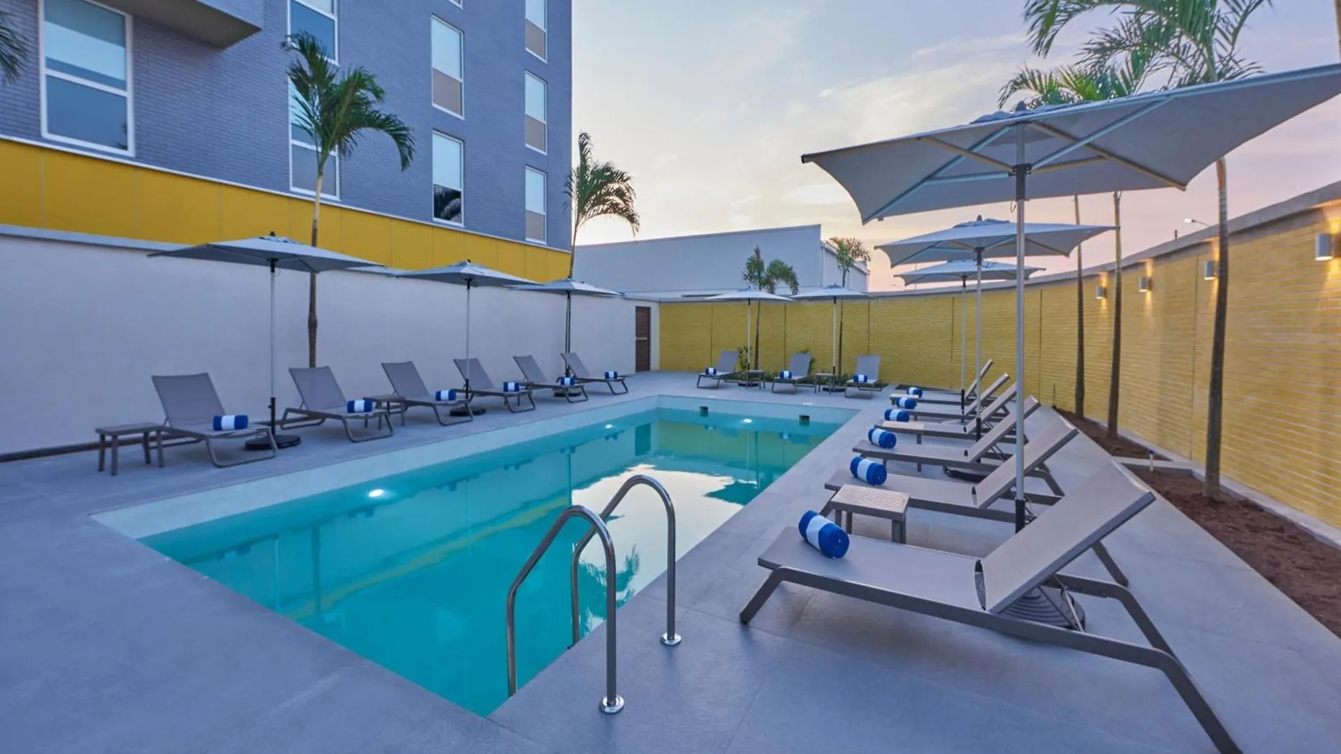 City Express By Marriott Cancun Aeropuerto contacts