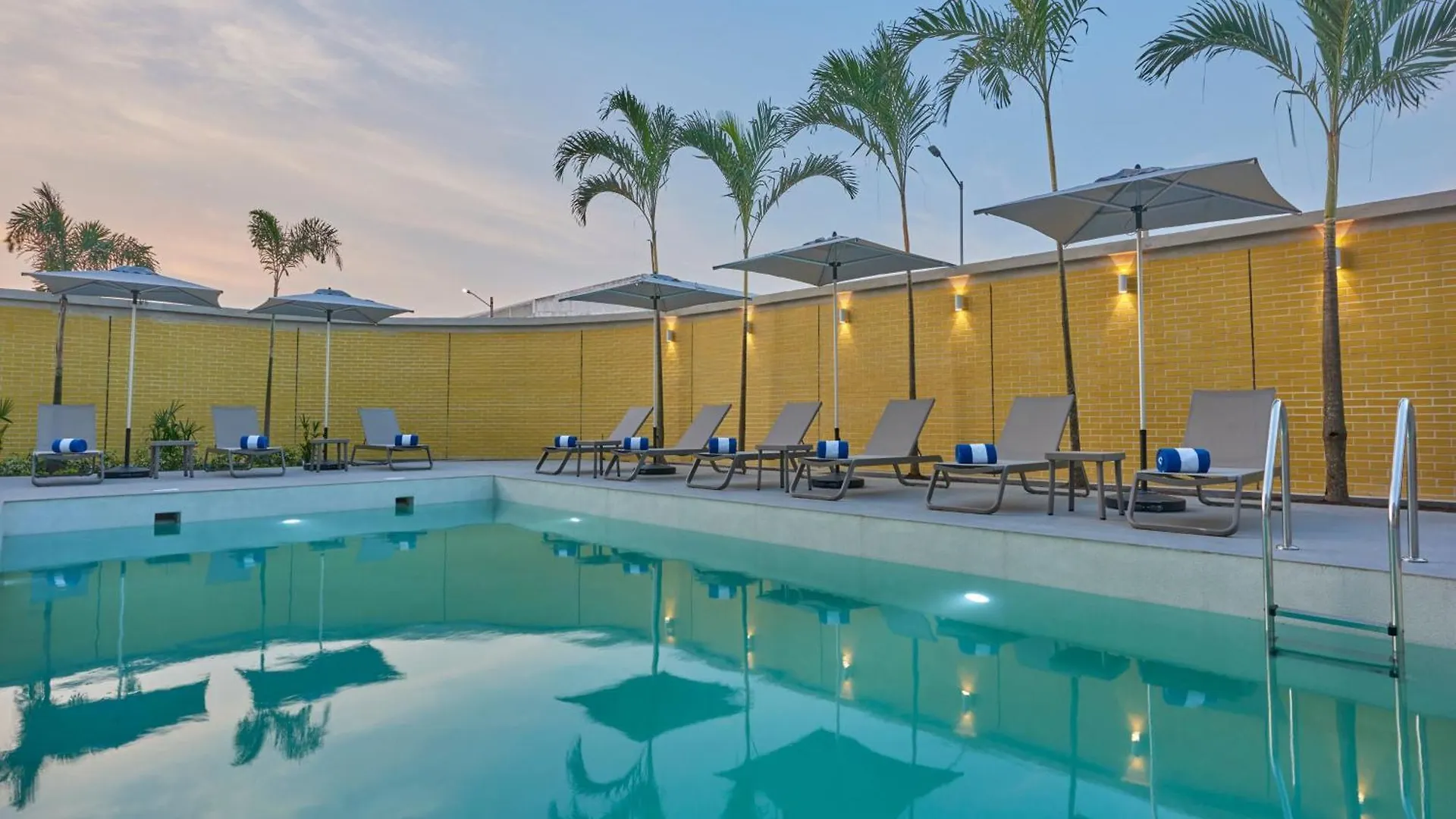 Hotel City Express By Marriott Cancun Aeropuerto Alfredo V. Bonfil Mexico